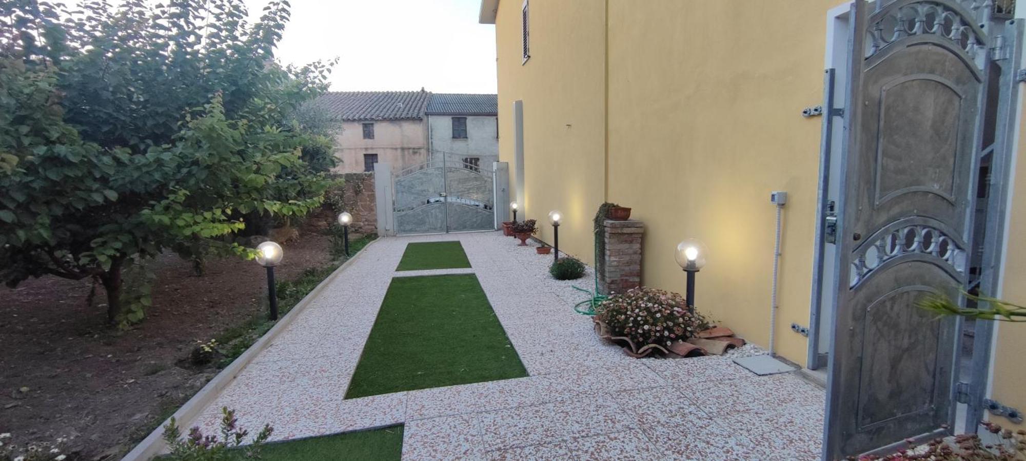 Casa Vacanze Il Giardino Villamassargia Exterior foto